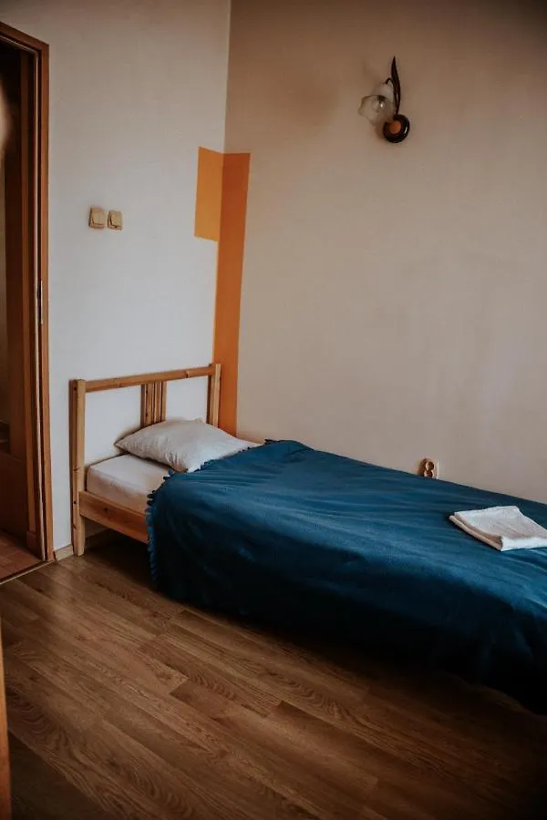 Cozy And Cheap Room In Old Town contacts